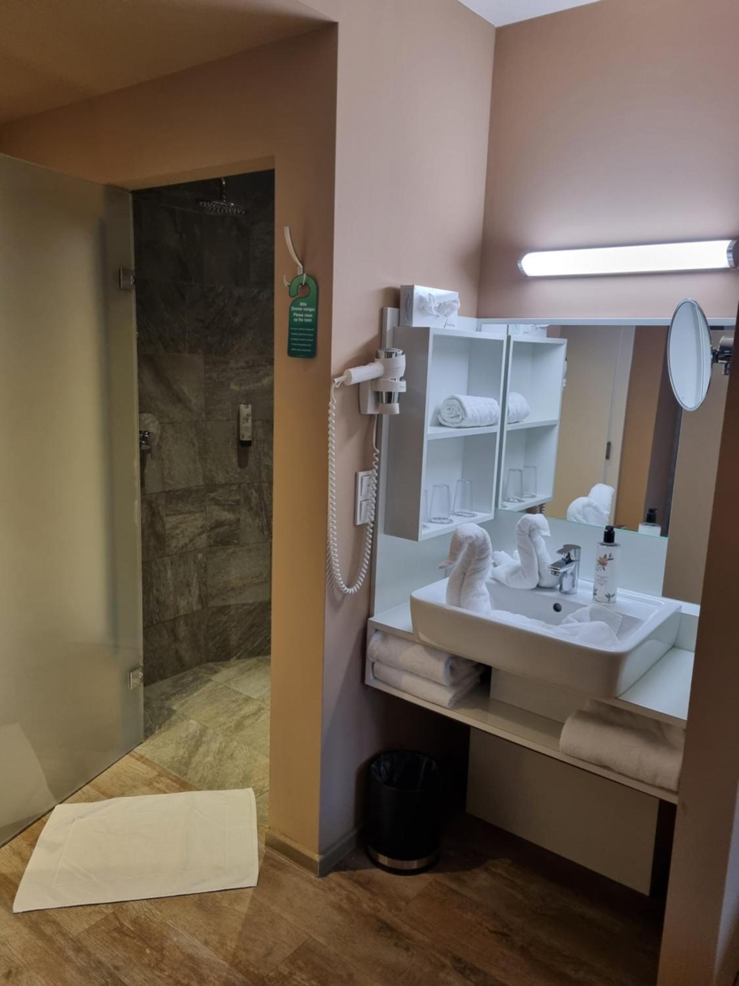 Cubo Sport & Art Hotel Sankt Johann in Tirol Luaran gambar